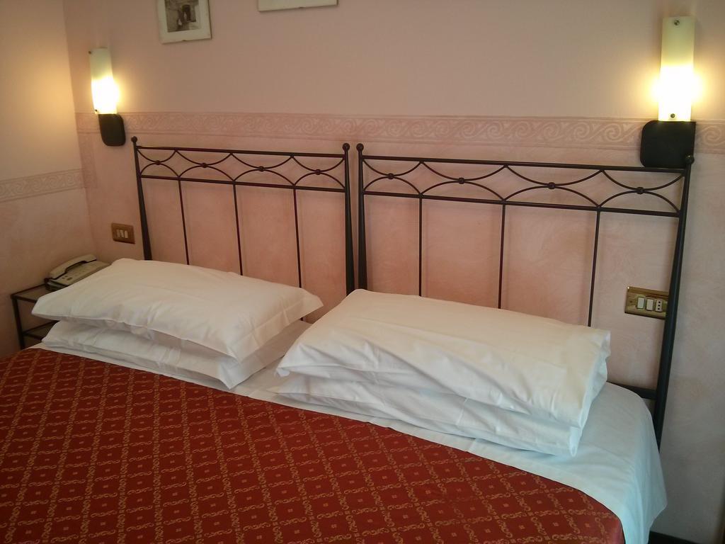 Hotel Astoria Tabiano Terme Chambre photo