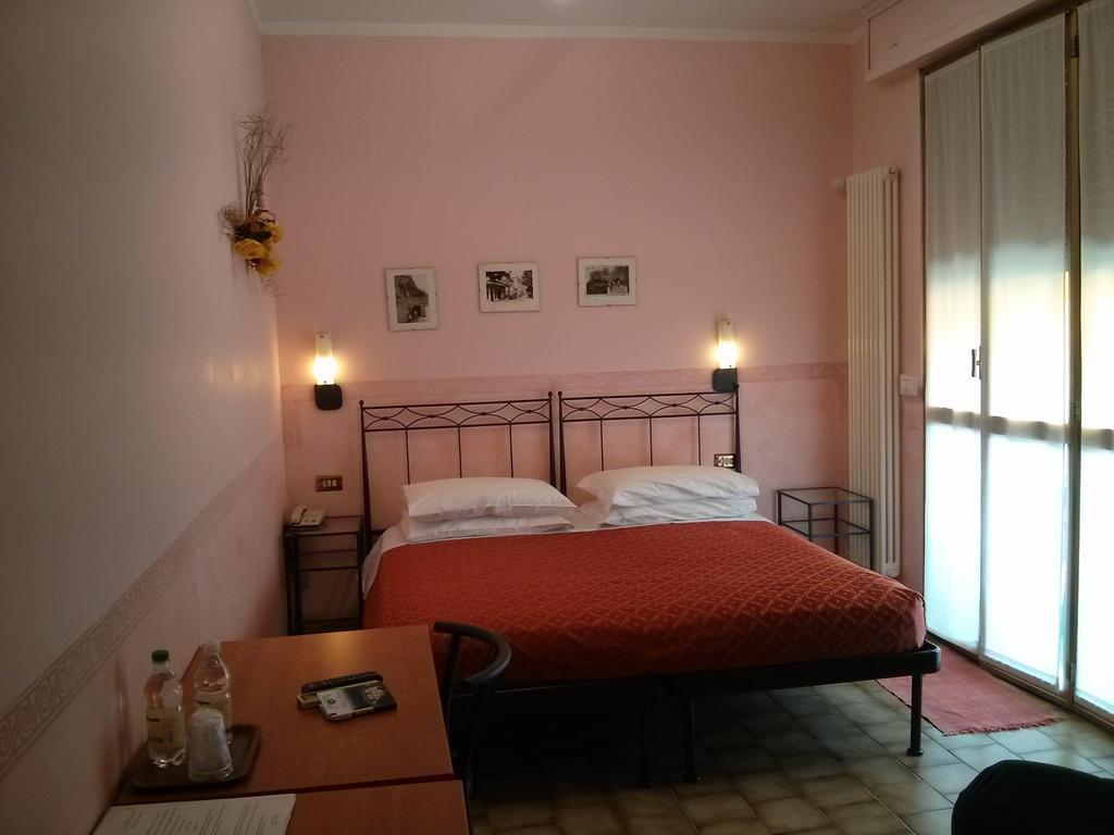 Hotel Astoria Tabiano Terme Chambre photo