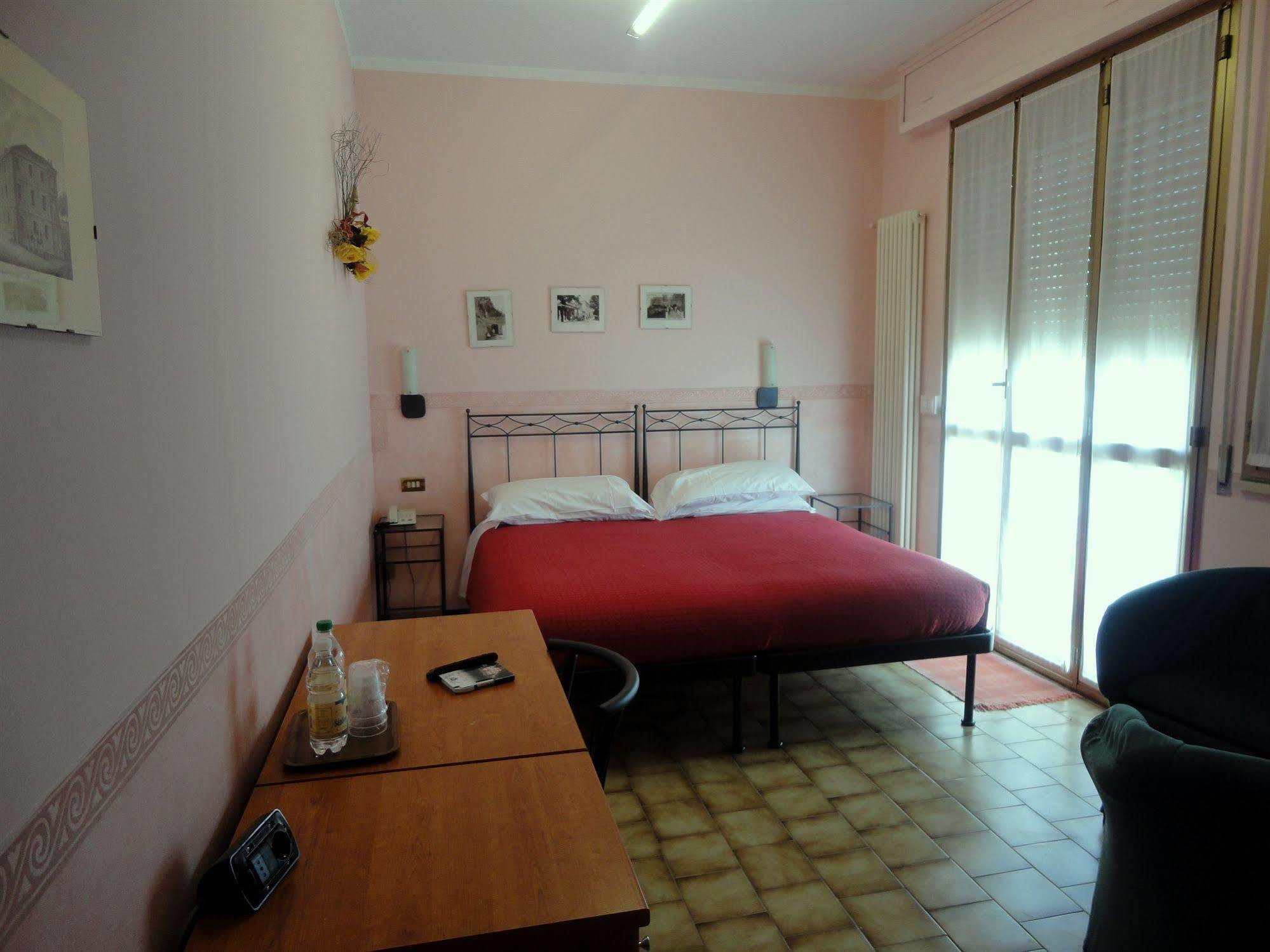 Hotel Astoria Tabiano Terme Extérieur photo
